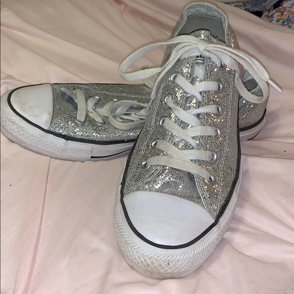 gray sparkly converse